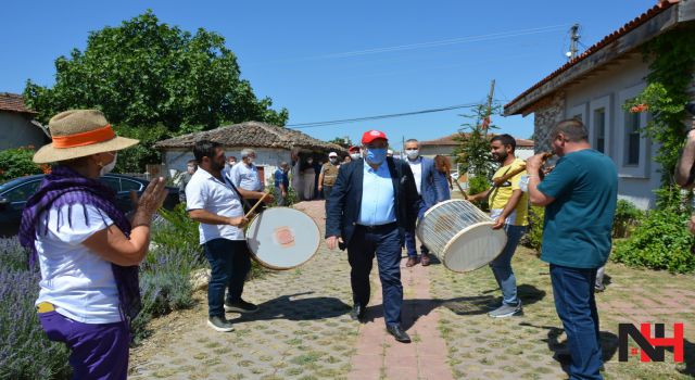 İlk hasadı davullu zurnalı yaptılar