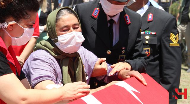 Manisa şehidini uğurladı