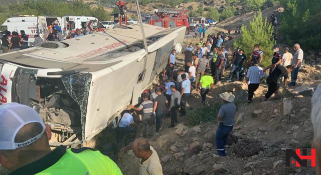 Manisa'dan yola çıkan askeri araç kaza yaptı 5 şehit 27 yaralı