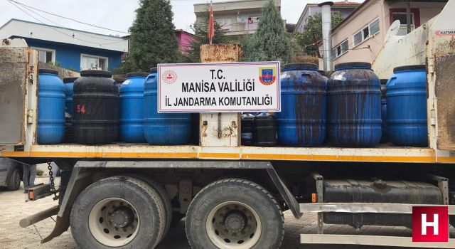 Manisa'da 20 ton sahte içki yakalandı