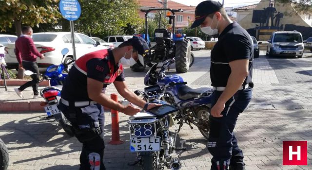 Motosiklet sürücülerine ceza yağdı