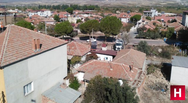 Manisa'da bir mahalledeki tüm iş yerleri kapatıldı