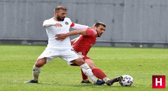 Manisa FK yeni transferiyle güldü