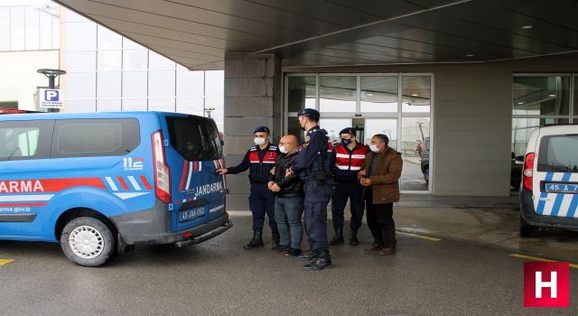 Manisa'da sosyal medya paylaşımları nedeniyle 3 kişi gözaltına alındı