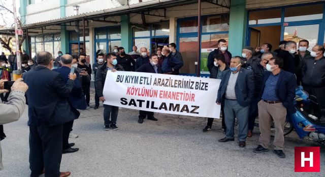 Belediye meclisi karıştı AKP'li Başkan Gedüz, aralarında MHP'lilerin de olduğu meclis üyelerini salondan kovdu