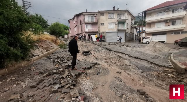 Bir sene içinde ikinci kez sel felaketi yaşayan mahalle savaş alanına döndü