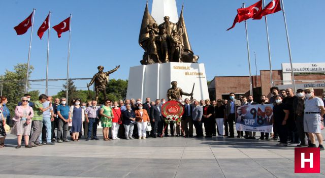 CHP Manisa İl Teşkilatı partinin 98. Yılını kutladı