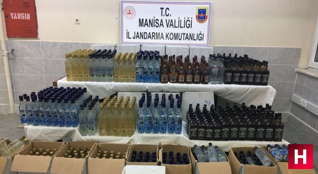 Manisa'da 701 şişe kaçak içki yakalandı