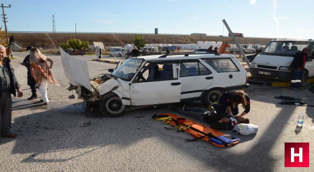 Manisa'da 3 aracın karıştığı kaza güvenlik kamerasında