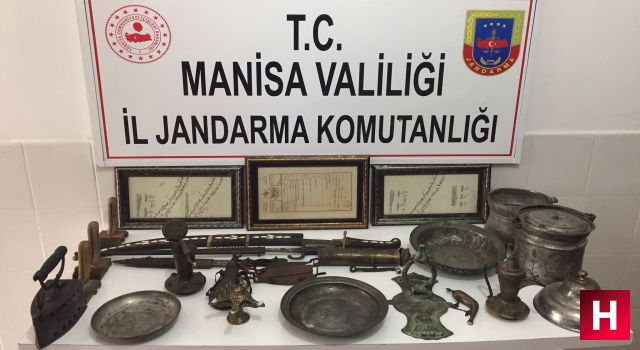 Manisa'da tarihi eser kaçakçıları evi müzeye çevirmişler