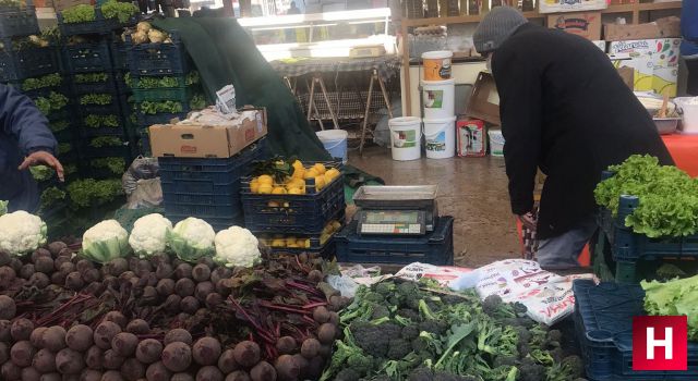 Manisa'da ayarı bozuk teraziyle satış yapan pazarcılara ceza