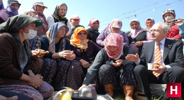 Kılıçdaroğlu Manisa'da kadın çiftçilerle buluştu, "Sabredin sandık gelecek"