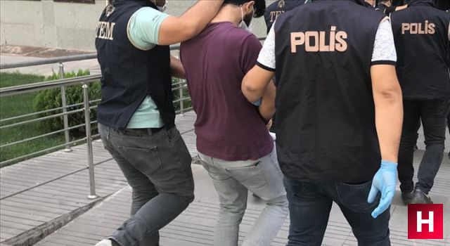 Manisa'da FETÖ'nün TSK ve emniyet yapılanmasına operasyon