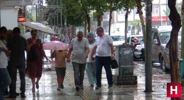 Manisa’da yağmur ve dolu etkili oldu