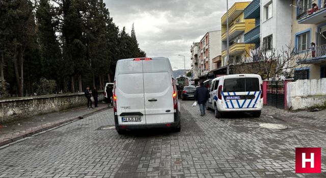 Akhisar'da eşini tüfekle vuran şahıs teslim oldu