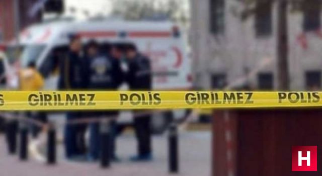 Bıçakla etrafa ve polise saldıran şahıs vurularak etkisiz hale getirildi