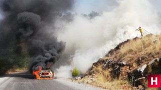 Otomobilde çıkan yangın makilik alana sıçradı