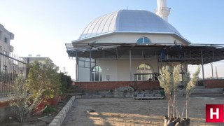 Manisa'da yeni doğmuş bebeği cami avlusuna bıraktılar