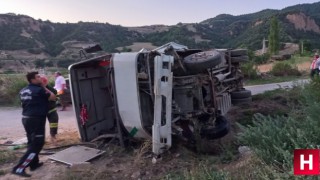 Freni boşalan minibüs şarampole yuvarlandı işçiler ölümden döndü